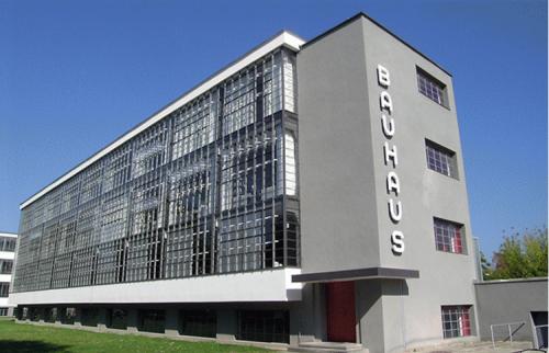 img_bauhausname01.jpg