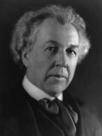 330px-Frank_Lloyd_Wright_LC-USZ62-36384.jpg